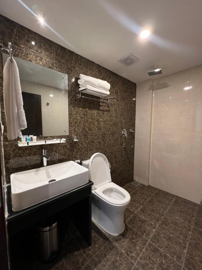 Hotel Black Diamond - Transit Point Inside Hotel Katmandou Extérieur photo